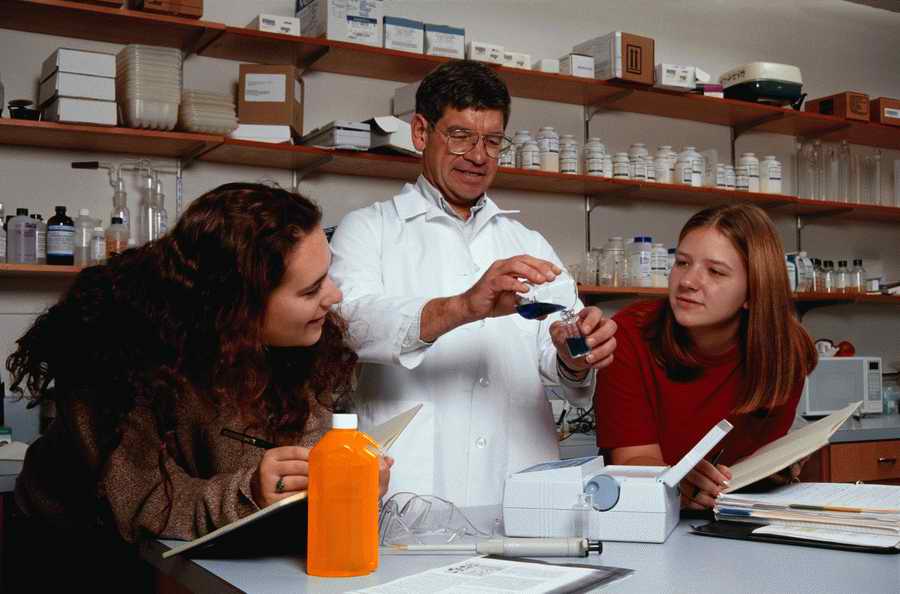 Education [PD41] - Photodisc ></a>
<script language=JavaScript> 
  var txt = 