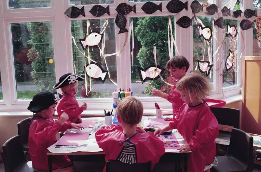 Education [PD24] - Photodisc ></a>
<script language=JavaScript> 
  var txt = 
