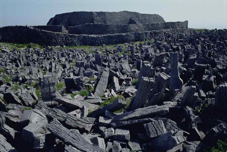 European Landmarks & Travel - Photodisc ></a>
<script language=JavaScript> 
  var txt = 