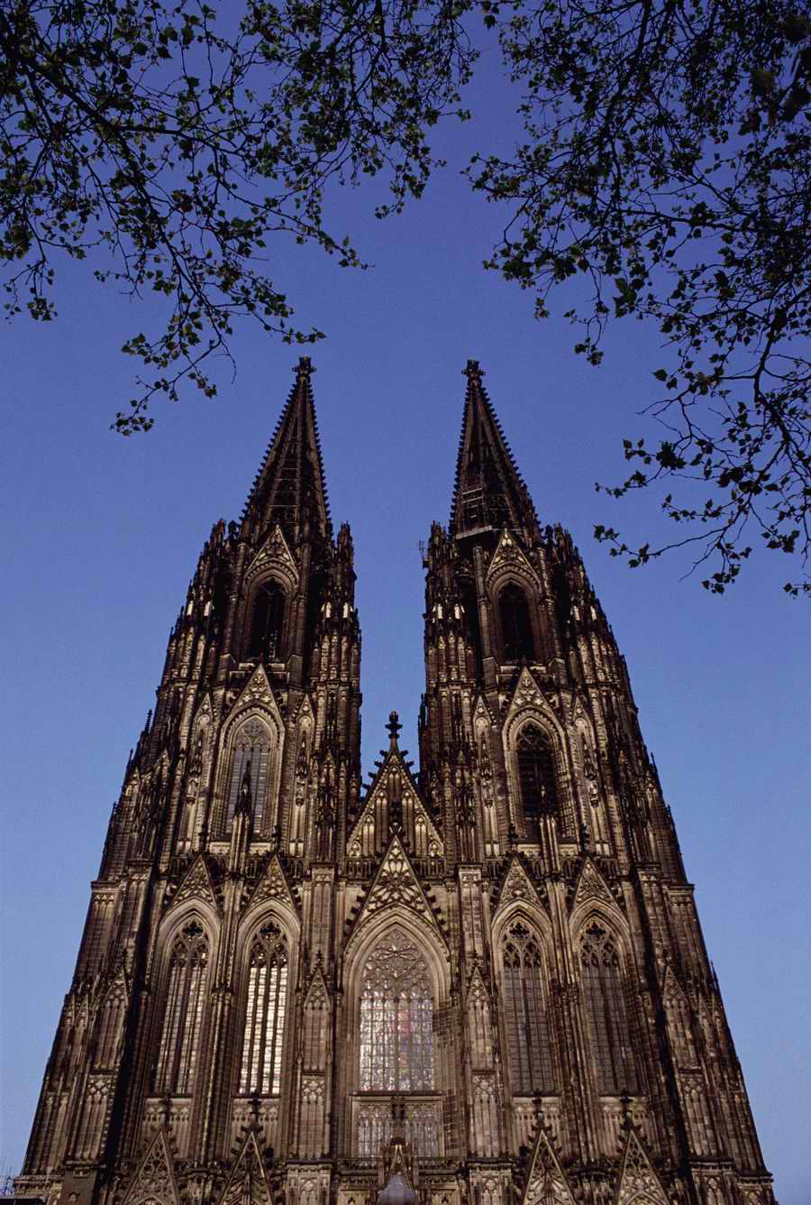European Landmarks & Travel - Photodisc ></a>
<script language=JavaScript> 
  var txt = 