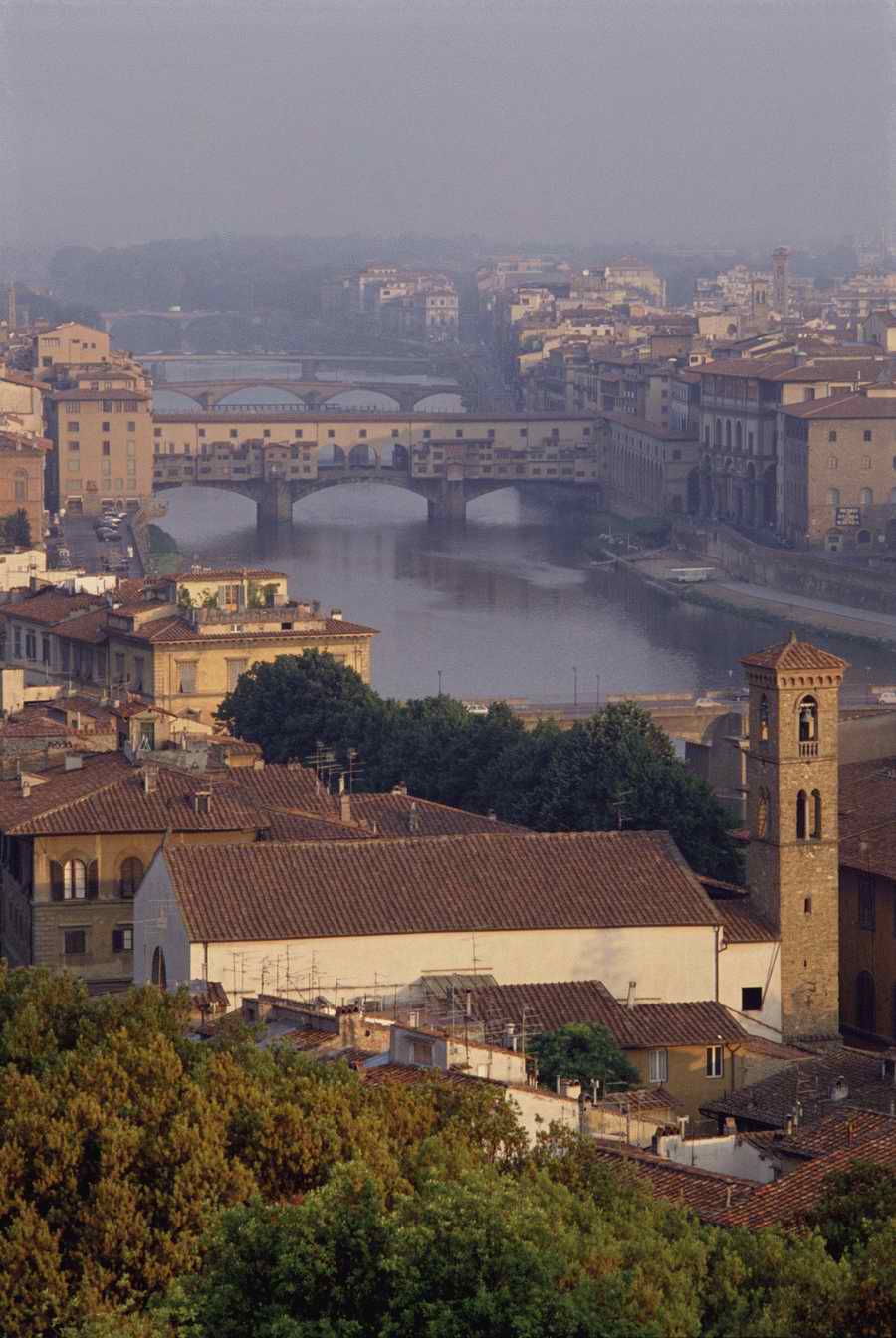 European Landmarks & Travel - Photodisc ></a>
<script language=JavaScript> 
  var txt = 