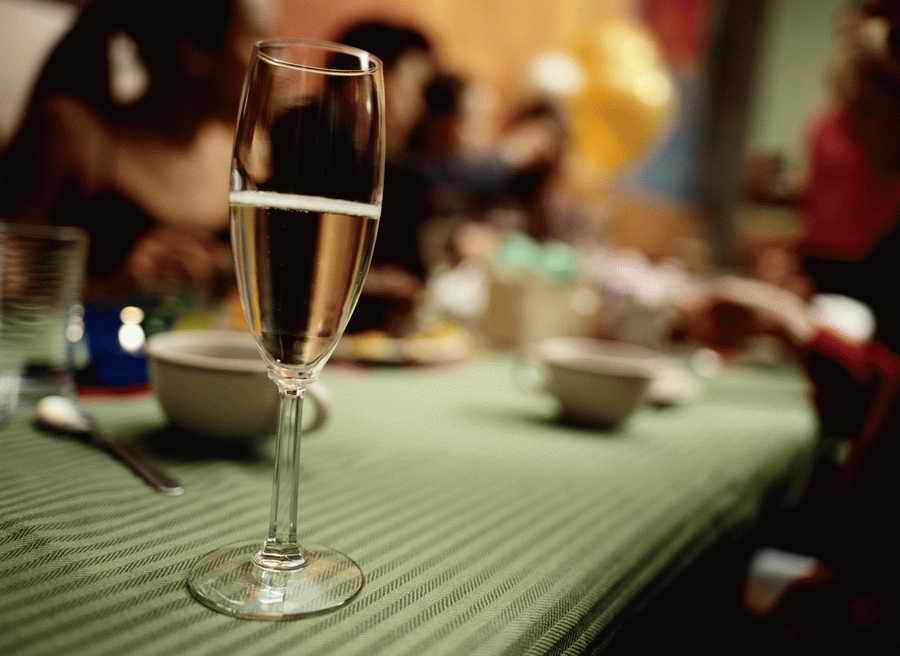 Festivities & Holidays - Photodisc ></a>
<script language=JavaScript> 
  var txt = 