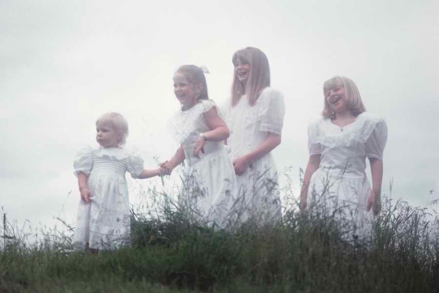 Family & Lifestyles - Photodisc ></a>
<script language=JavaScript> 
  var txt = 