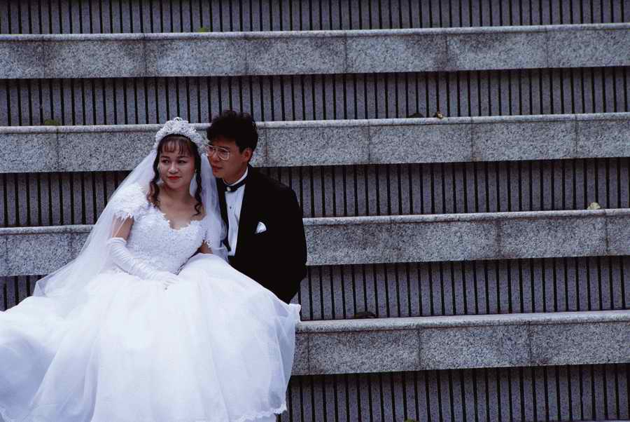 Far Eastern Business & Culture - Photodisc ></a>
<script language=JavaScript> 
  var txt = 