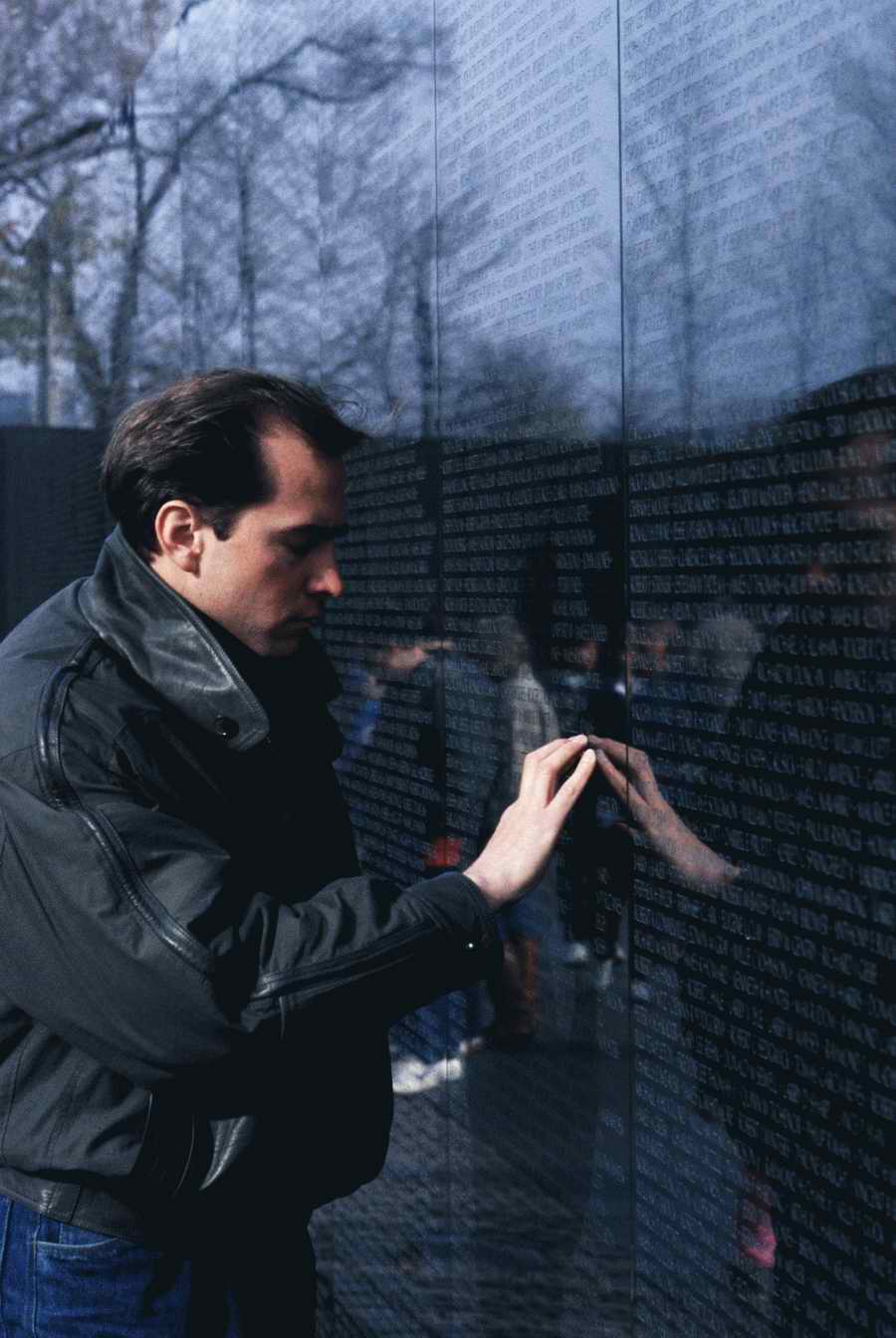 Government & Social Issues - Photodisc ></a>
<script language=JavaScript> 
  var txt = 