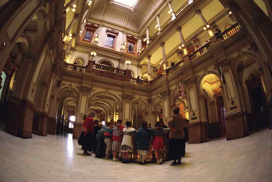 Government & Social Issues - Photodisc ></a>
<script language=JavaScript> 
  var txt = 