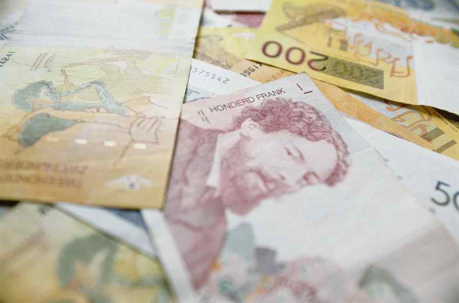 Global Business & Currency - Photodisc ></a>
<script language=JavaScript> 
  var txt = 
