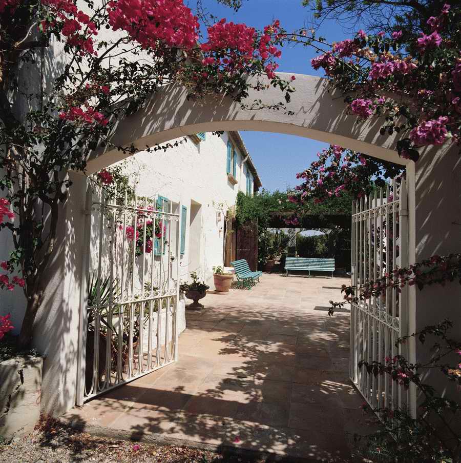 Homes & Gardens - Photodisc ></a>
<script language=JavaScript> 
  var txt = 