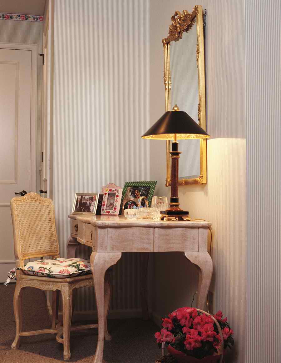 Homes & Gardens - Photodisc ></a>
<script language=JavaScript> 
  var txt = 