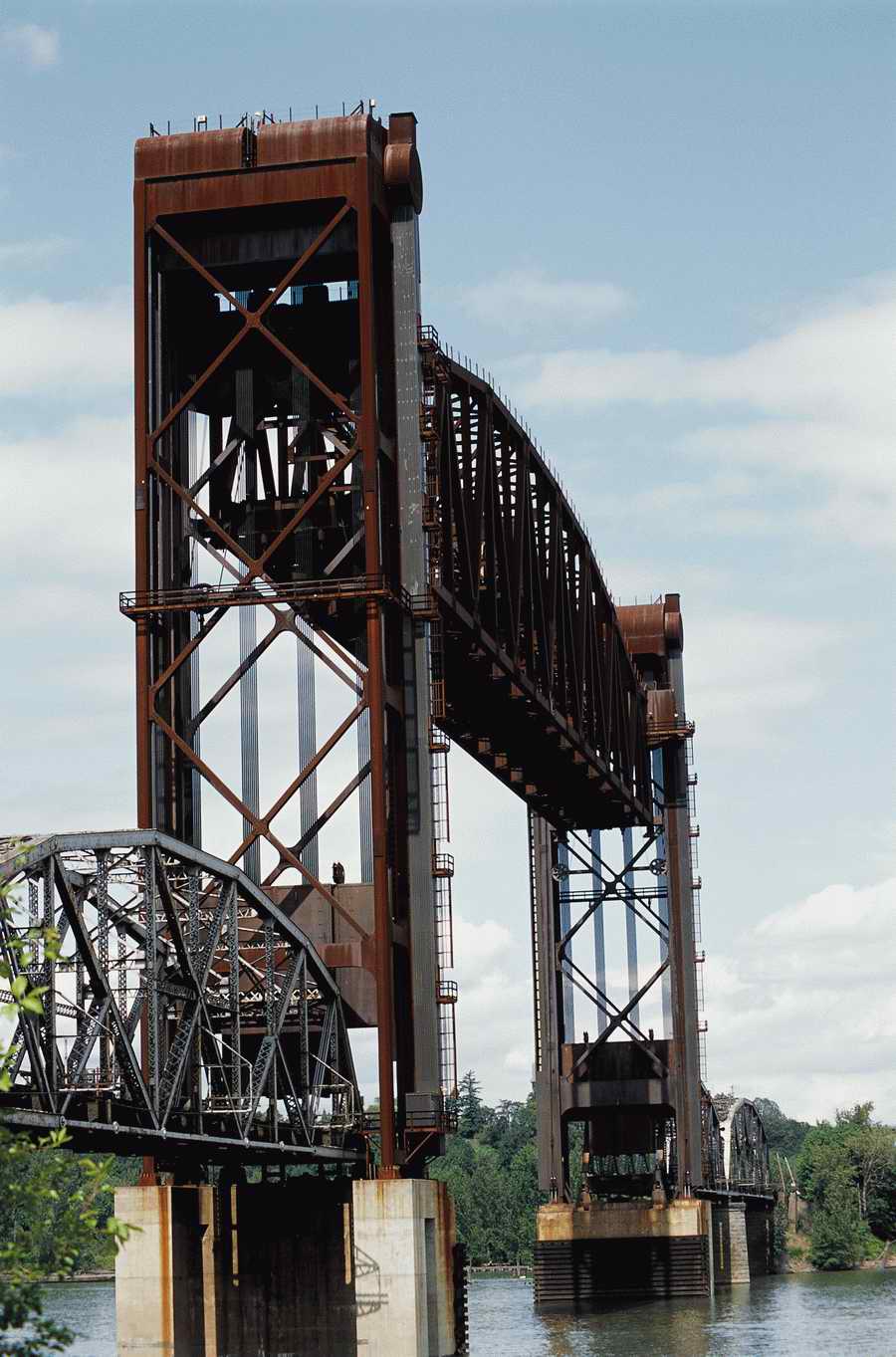 Industry & Transportation - Photodisc ></a>
<script language=JavaScript> 
  var txt = 