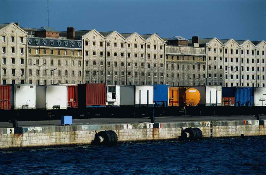 Industry & Transportation - Photodisc ></a>
<script language=JavaScript> 
  var txt = 