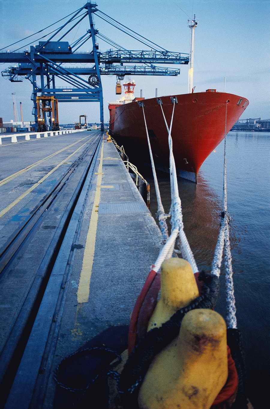 Industry & Transportation - Photodisc ></a>
<script language=JavaScript> 
  var txt = 