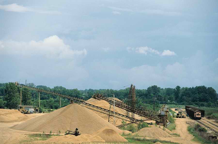 Industry & Transportation - Photodisc ></a>
<script language=JavaScript> 
  var txt = 