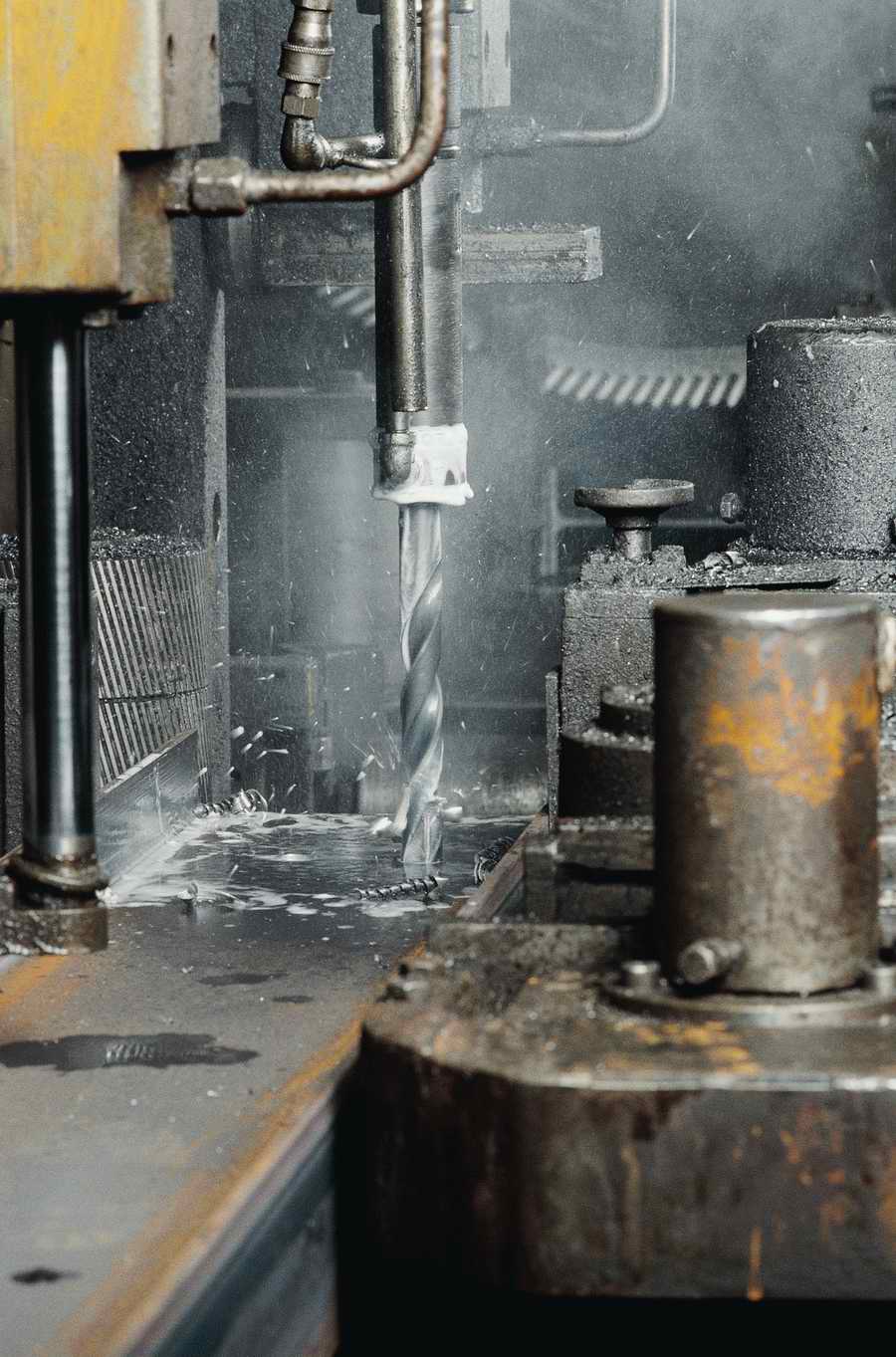 Industry & Transportation - Photodisc ></a>
<script language=JavaScript> 
  var txt = 