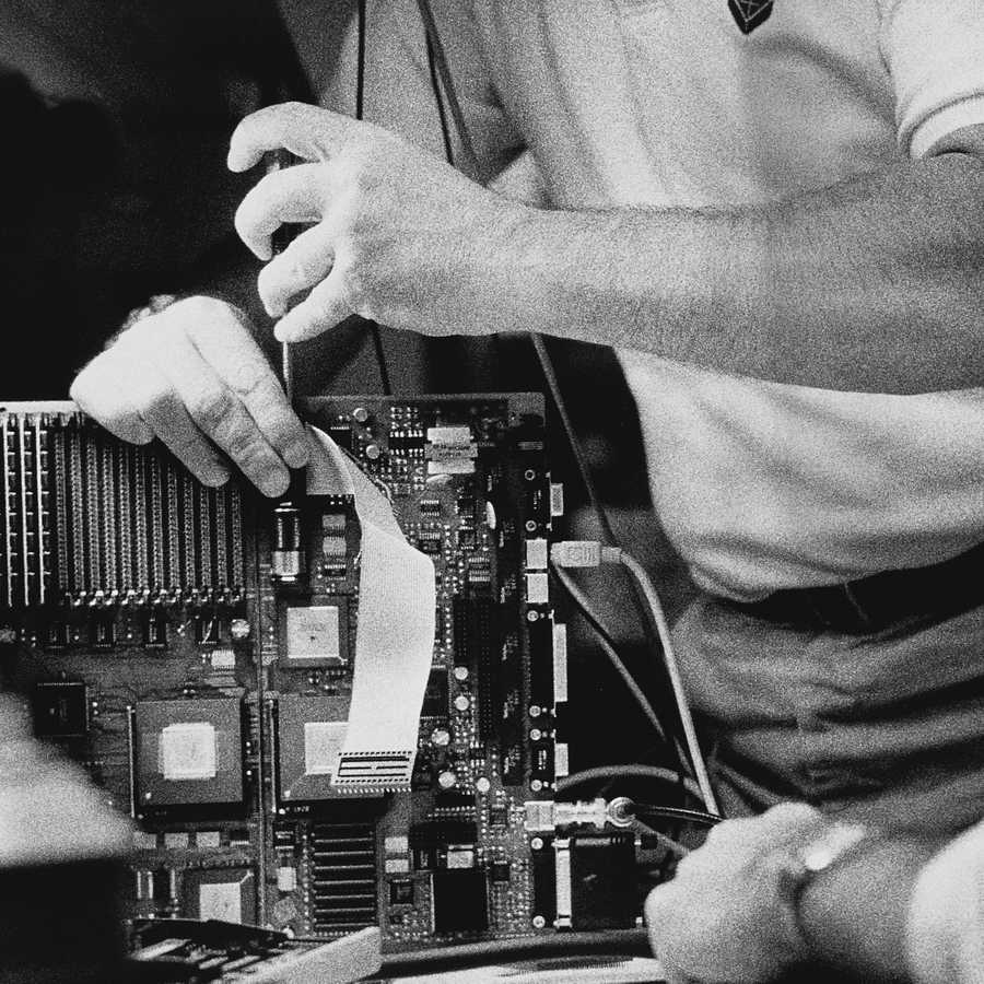 Industry & Transportation - Photodisc ></a>
<script language=JavaScript> 
  var txt = 