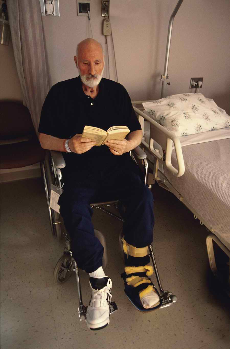 Mature LifeStyles - Photodisc ></a>
<script language=JavaScript> 
  var txt = 