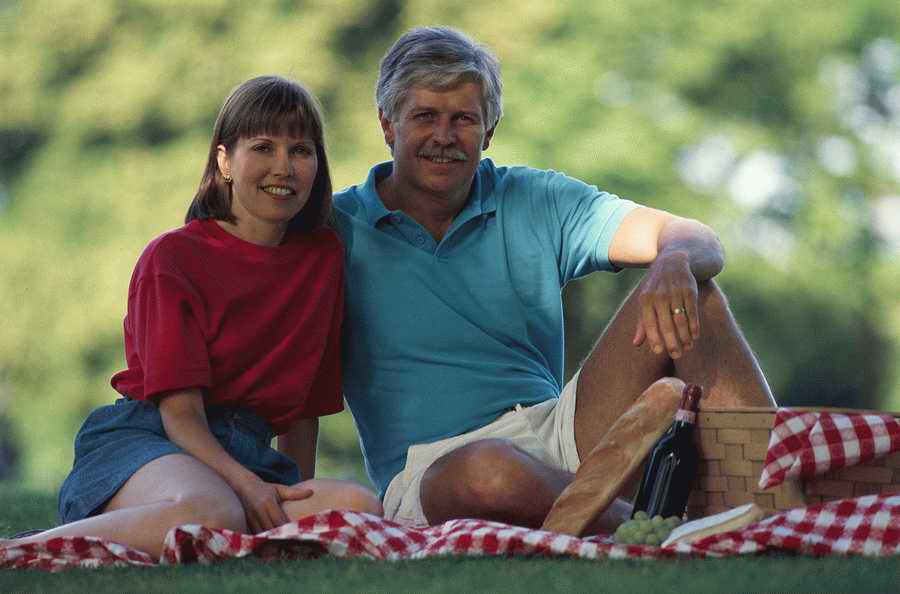 Mature LifeStyles - Photodisc ></a>
<script language=JavaScript> 
  var txt = 