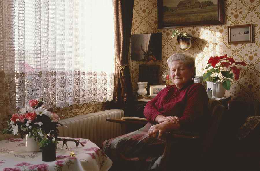 Mature LifeStyles - Photodisc ></a>
<script language=JavaScript> 
  var txt = 