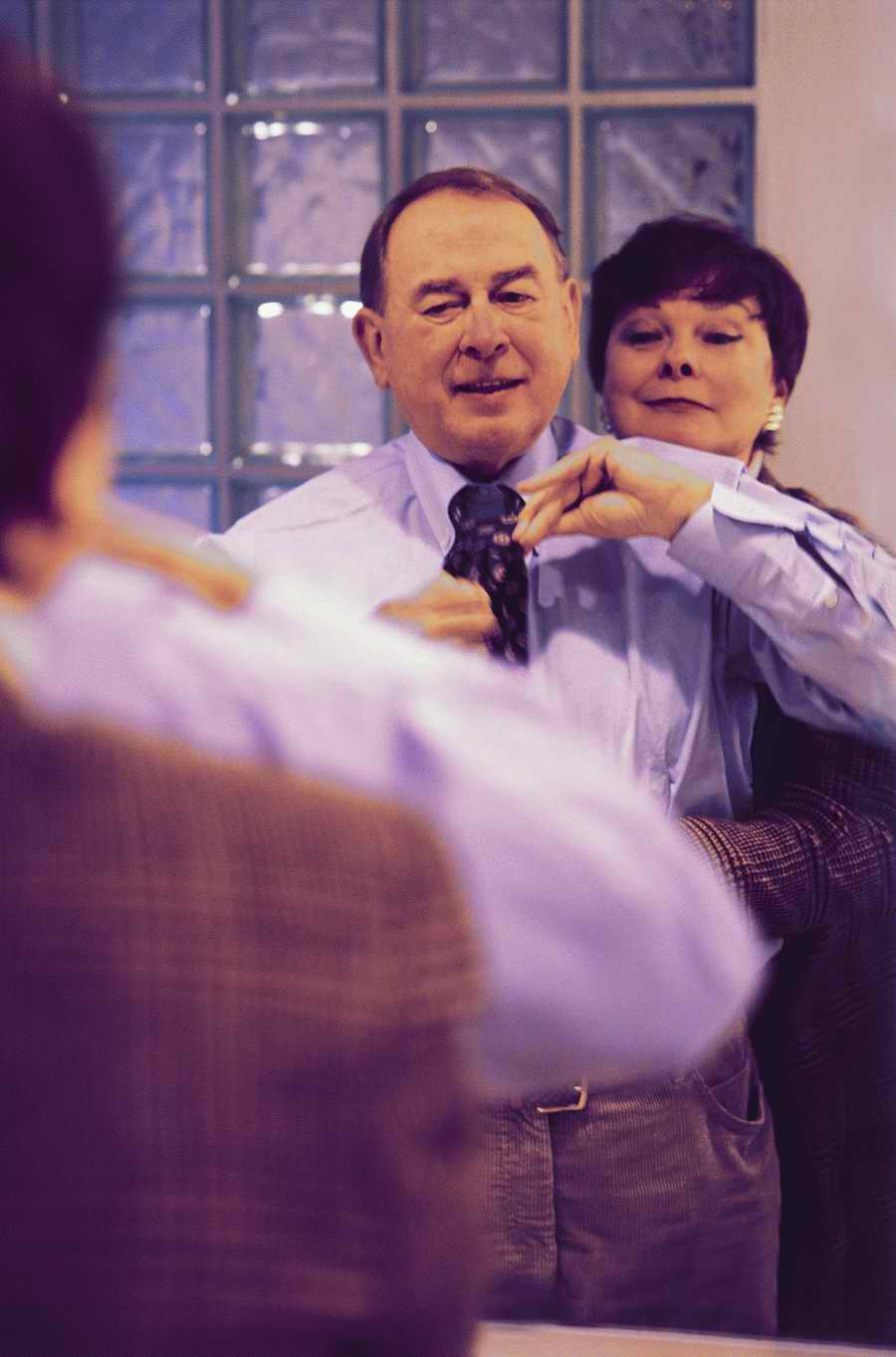 Mature LifeStyles - Photodisc ></a>
<script language=JavaScript> 
  var txt = 