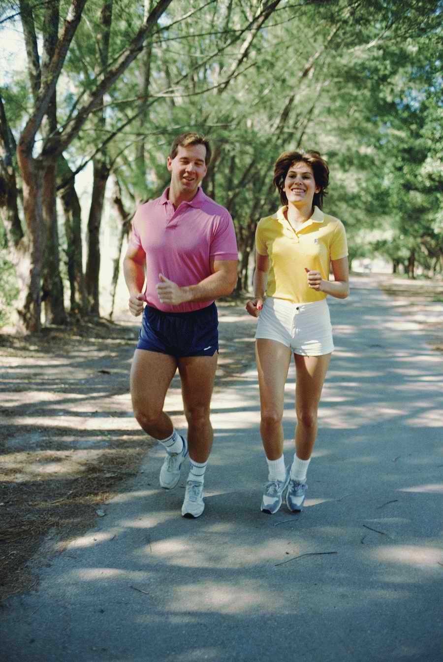 People & Lifestyles - Photodisc ></a>
<script language=JavaScript> 
  var txt = 