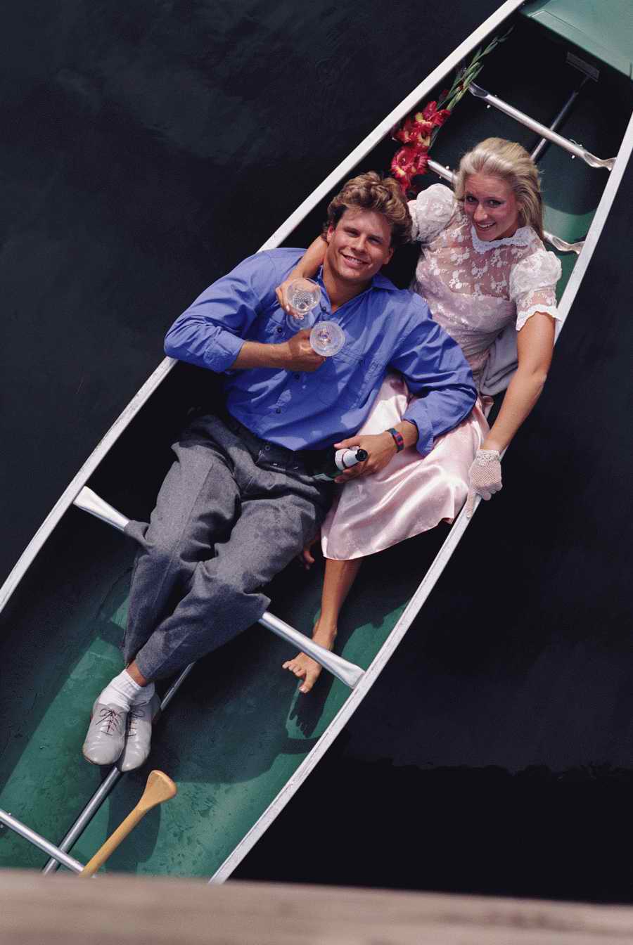 People & Lifestyles - Photodisc ></a>
<script language=JavaScript> 
  var txt = 