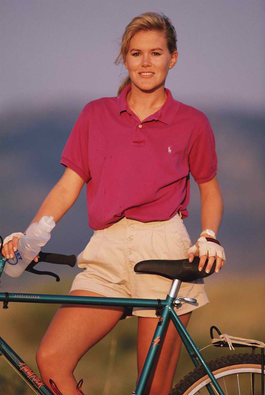 People & Lifestyles - Photodisc ></a>
<script language=JavaScript> 
  var txt = 