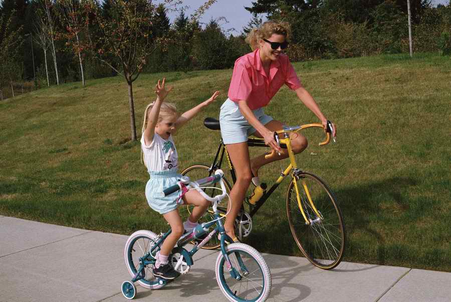 People & Lifestyles - Photodisc ></a>
<script language=JavaScript> 
  var txt = 