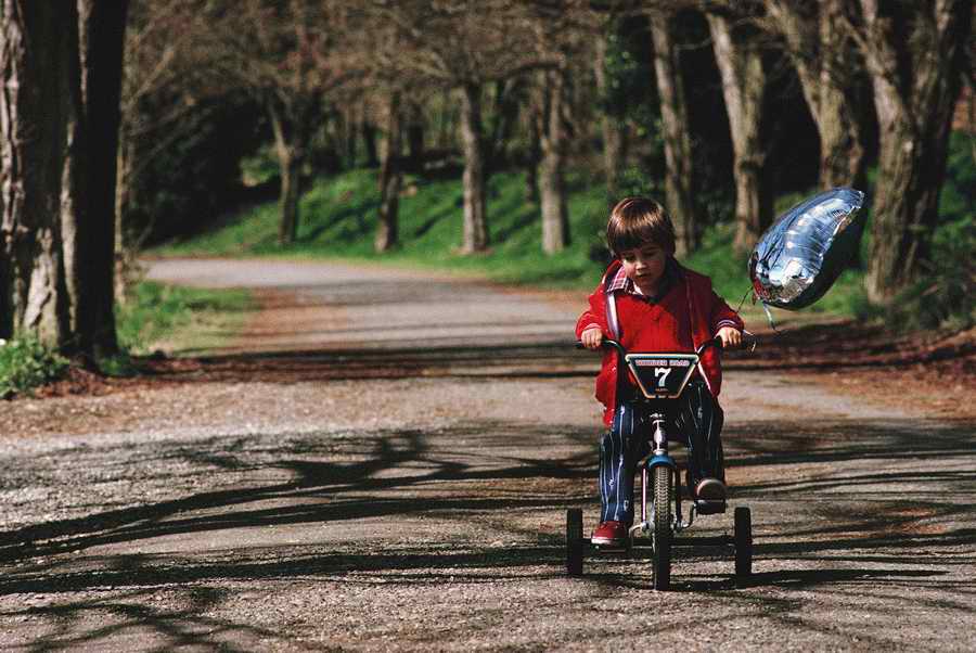 People & Lifestyles - Photodisc ></a>
<script language=JavaScript> 
  var txt = 