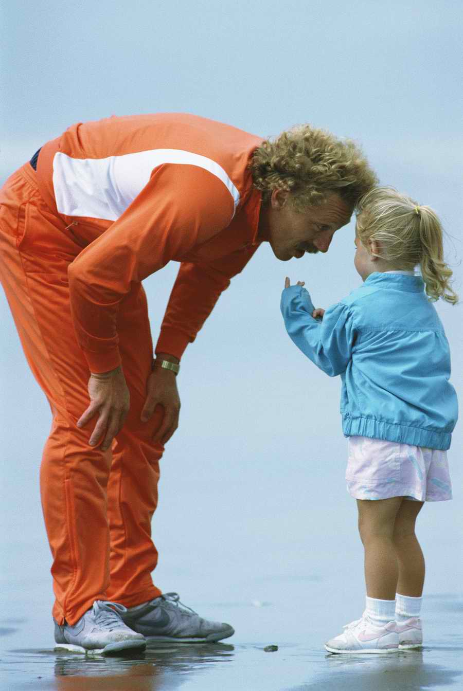 People & Lifestyles - Photodisc ></a>
<script language=JavaScript> 
  var txt = 