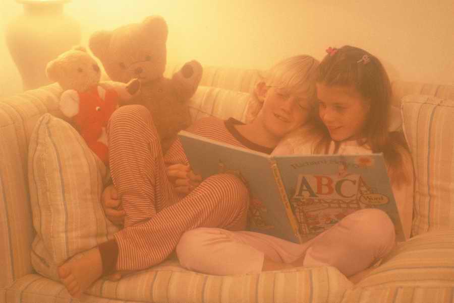 People & Lifestyles - Photodisc ></a>
<script language=JavaScript> 
  var txt = 