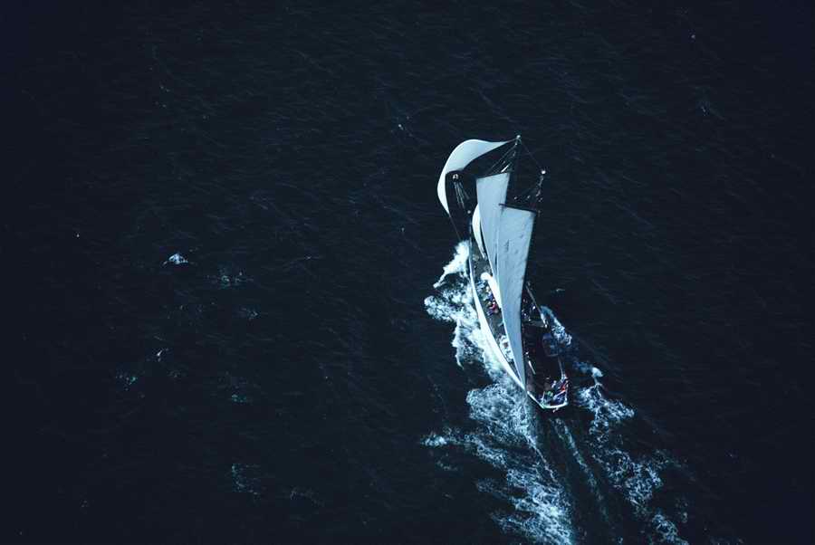 People & Lifestyles - Photodisc ></a>
<script language=JavaScript> 
  var txt = 