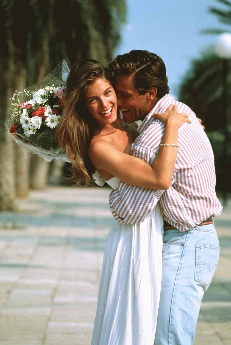 People & Lifestyles - Photodisc ></a>
<script language=JavaScript> 
  var txt = 