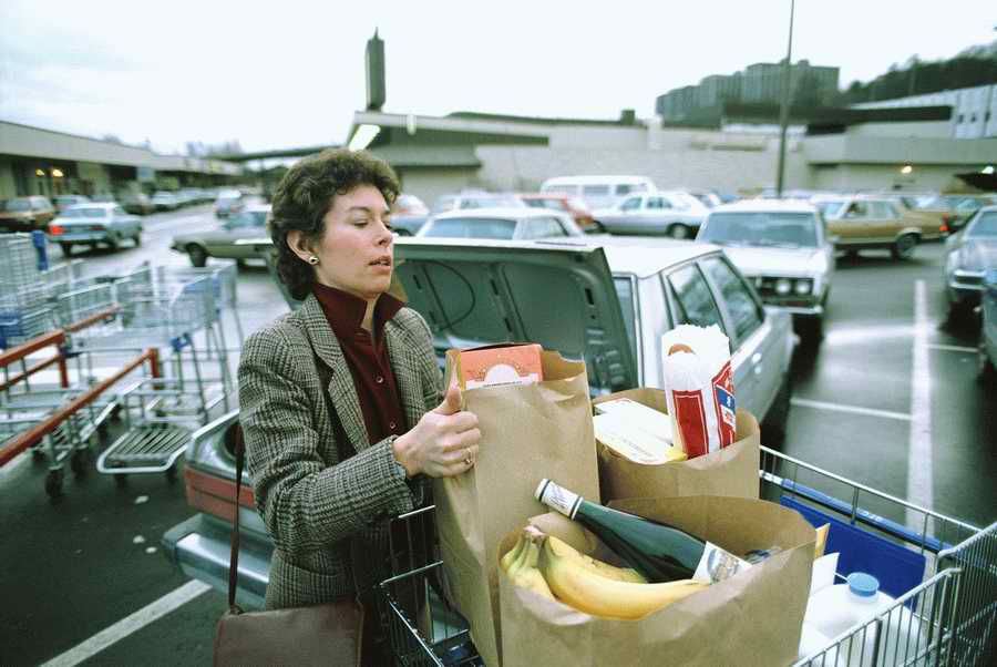 People & Lifestyles - Photodisc ></a>
<script language=JavaScript> 
  var txt = 