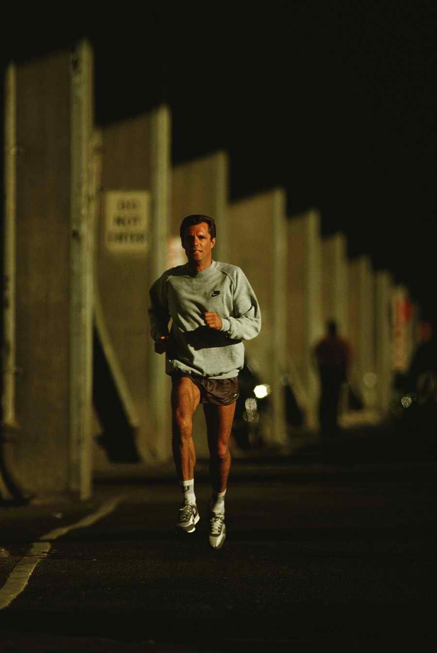 People & Lifestyles - Photodisc ></a>
<script language=JavaScript> 
  var txt = 