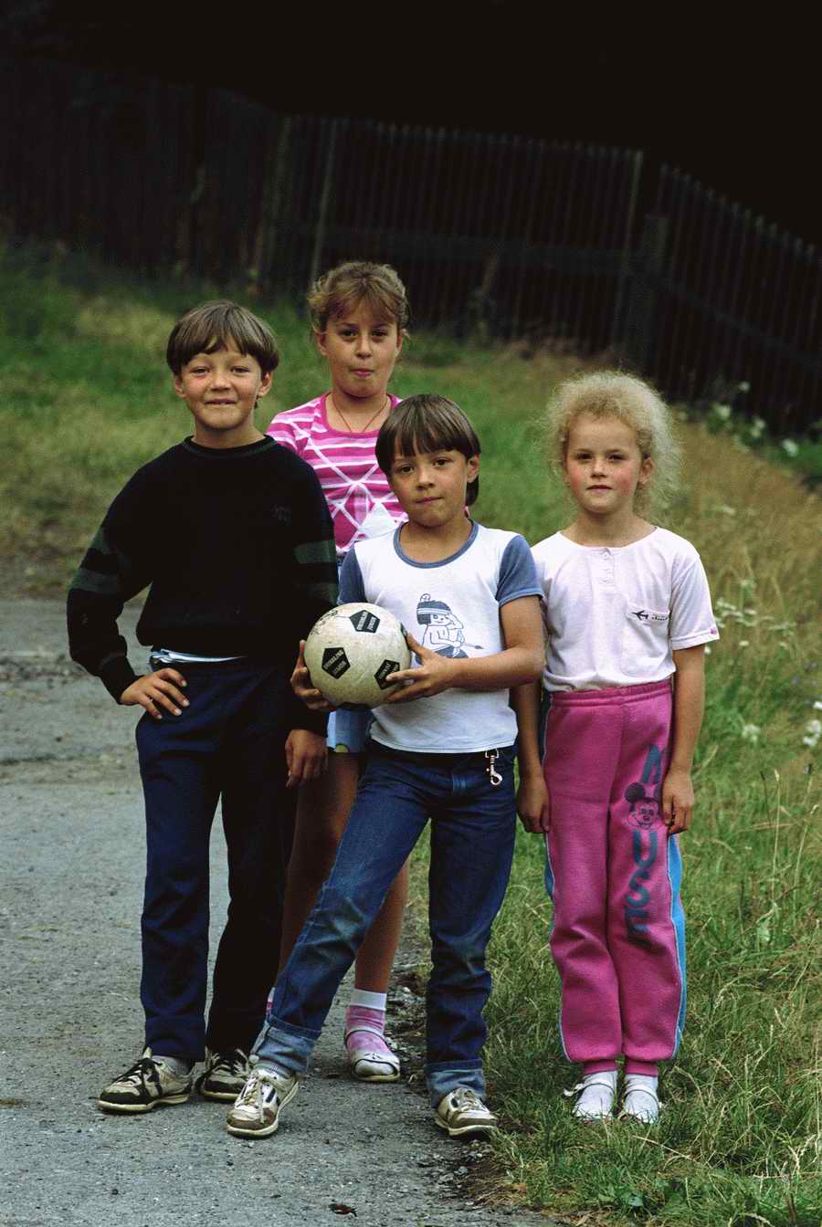 People & Lifestyles - Photodisc ></a>
<script language=JavaScript> 
  var txt = 