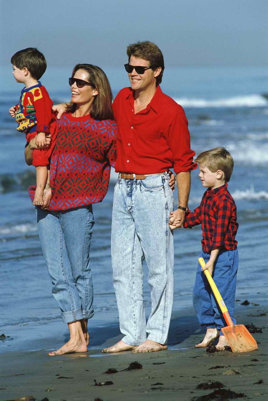 People & Lifestyles - Photodisc ></a>
<script language=JavaScript> 
  var txt = 