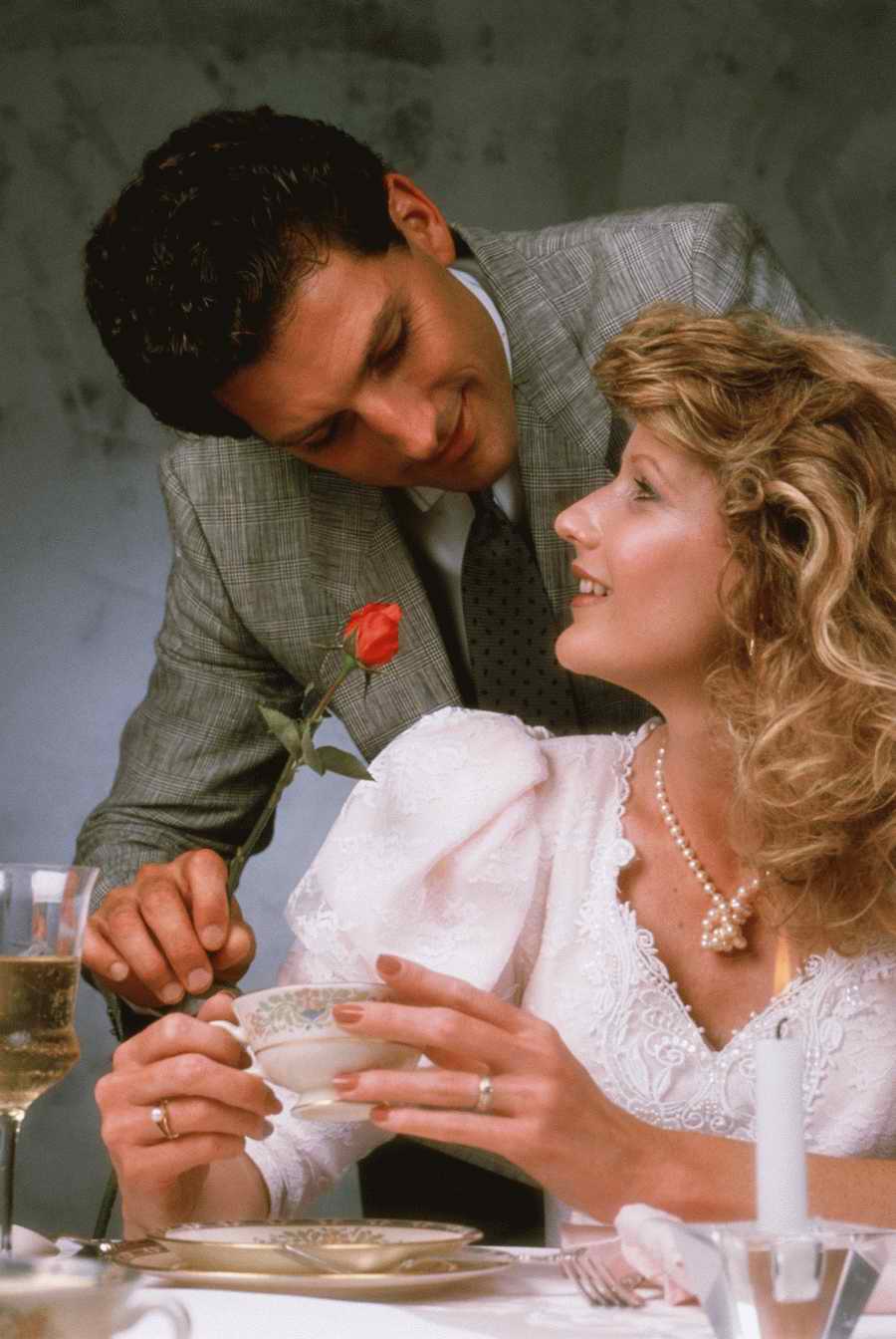 People & Lifestyles - Photodisc ></a>
<script language=JavaScript> 
  var txt = 