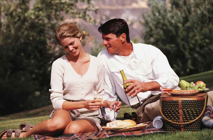 People, Lifestyles & Vacations - Photodisc ></a>
<script language=JavaScript> 
  var txt = 