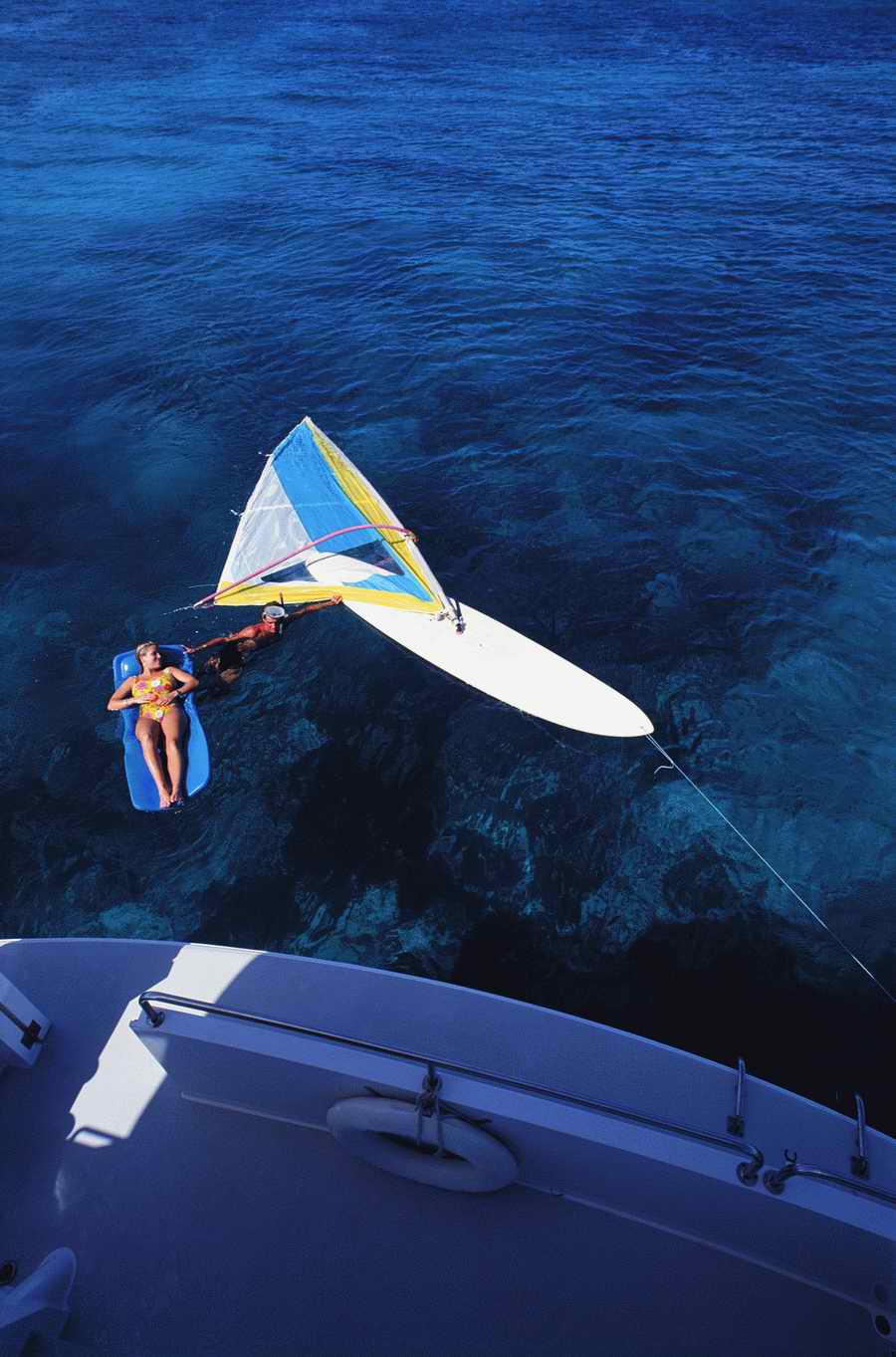 People, Lifestyles & Vacations - Photodisc ></a>
<script language=JavaScript> 
  var txt = 