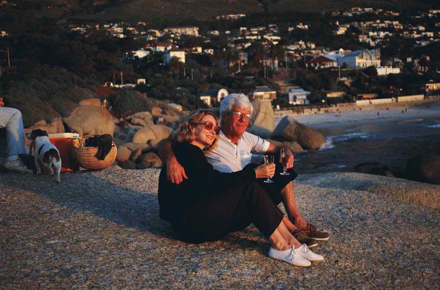 People, Lifestyles & Vacations - Photodisc ></a>
<script language=JavaScript> 
  var txt = 