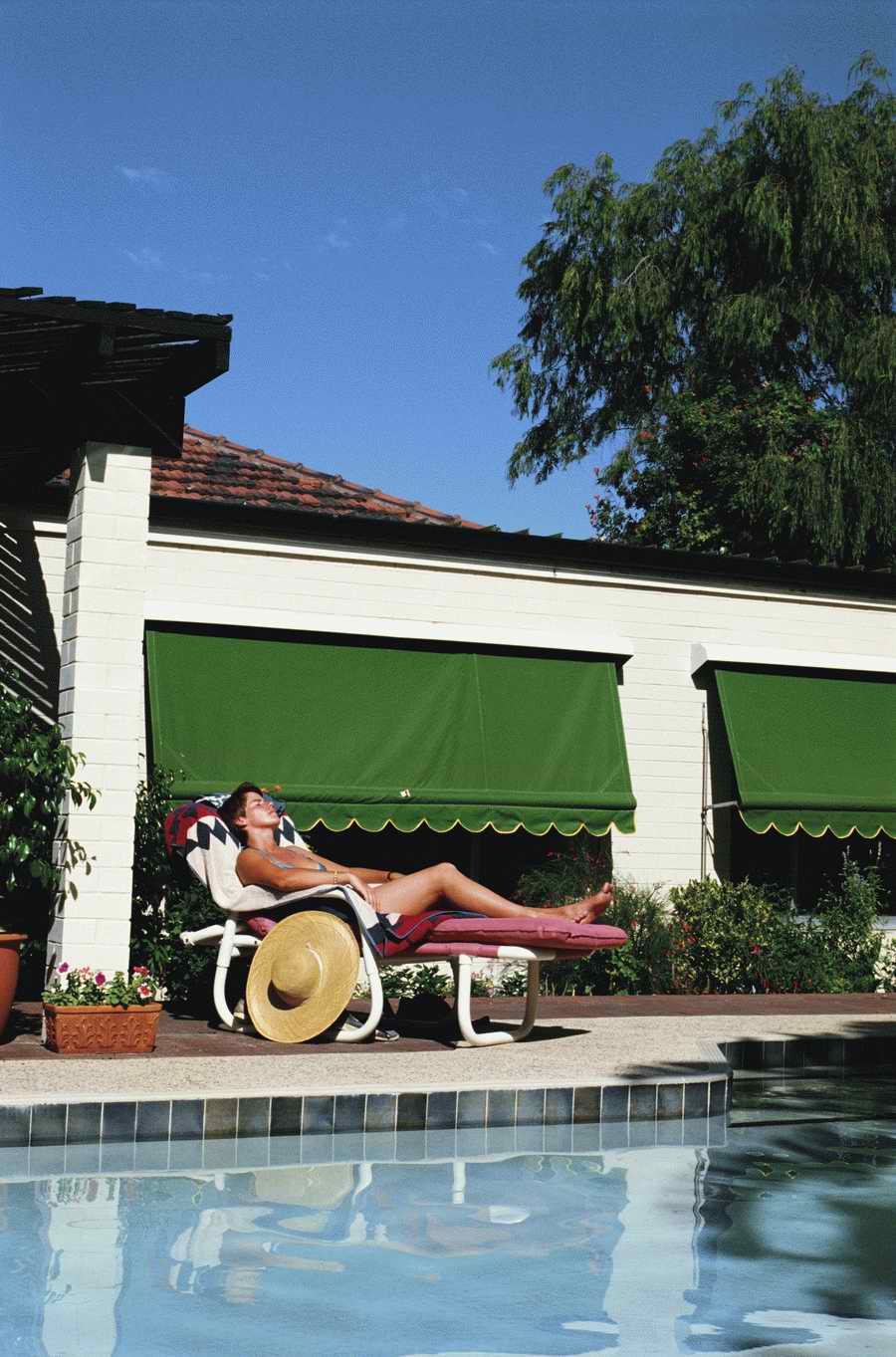 People, Lifestyles & Vacations - Photodisc ></a>
<script language=JavaScript> 
  var txt = 