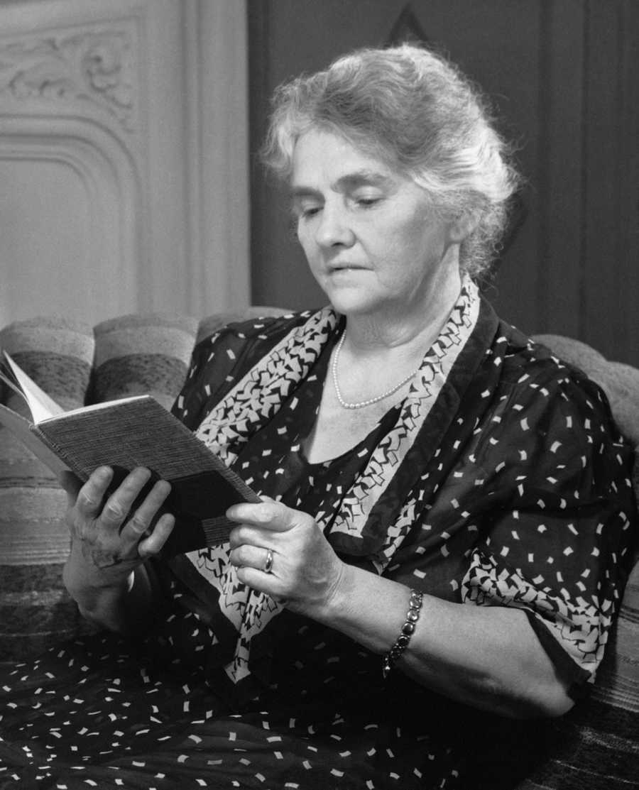 Retro Americana 2 - Photodisc ></a>
<script language=JavaScript> 
  var txt = 