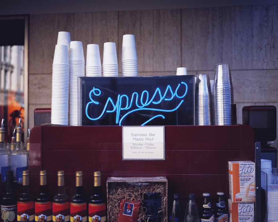 Retail, Shopping & Small Business - Photodisc ></a>
<script language=JavaScript> 
  var txt = 