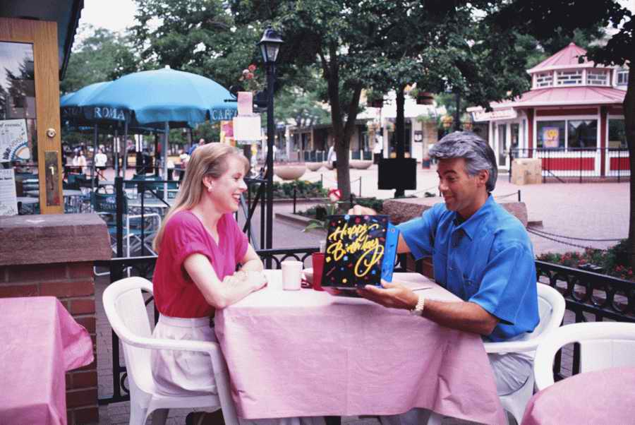 Retail, Shopping & Small Business - Photodisc ></a>
<script language=JavaScript> 
  var txt = 