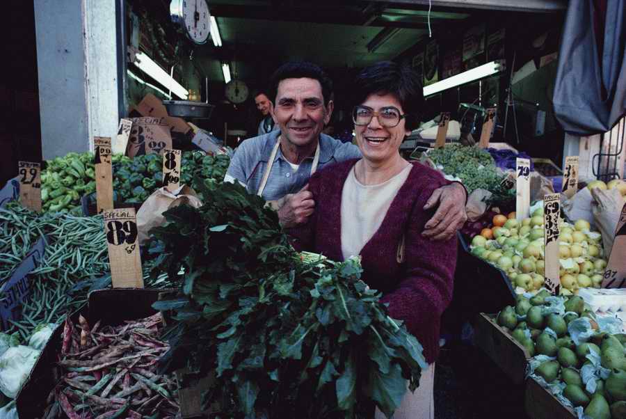 Retail, Shopping & Small Business - Photodisc ></a>
<script language=JavaScript> 
  var txt = 