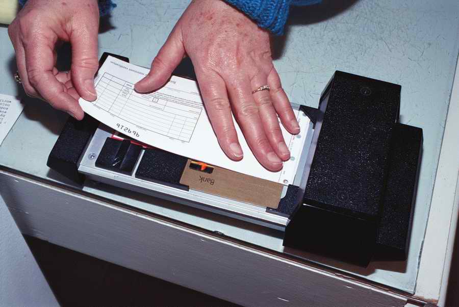 Retail, Shopping & Small Business - Photodisc ></a>
<script language=JavaScript> 
  var txt = 