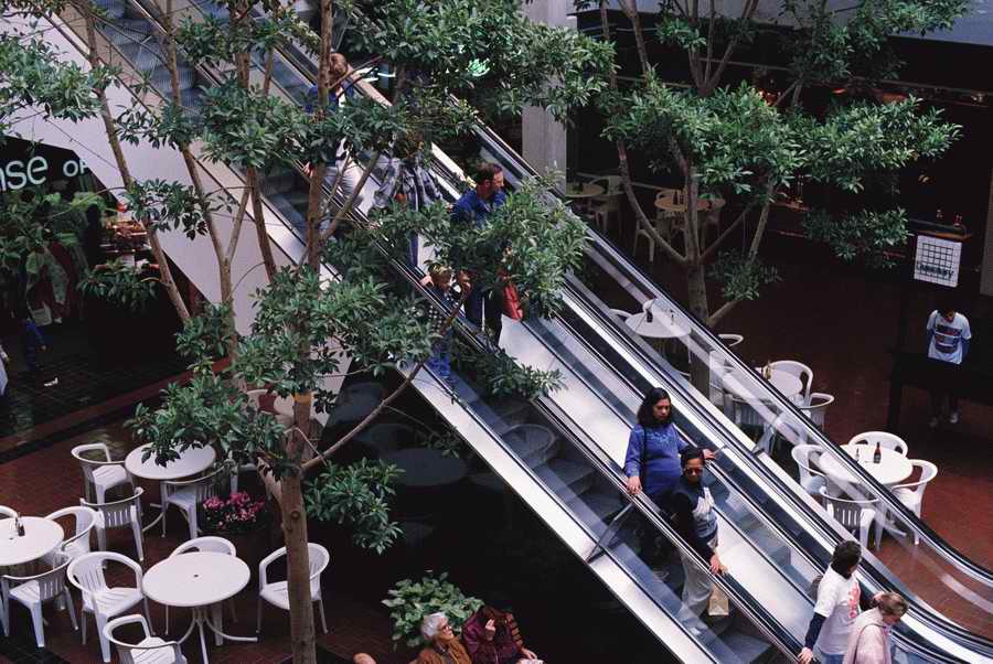 Retail, Shopping & Small Business - Photodisc ></a>
<script language=JavaScript> 
  var txt = 