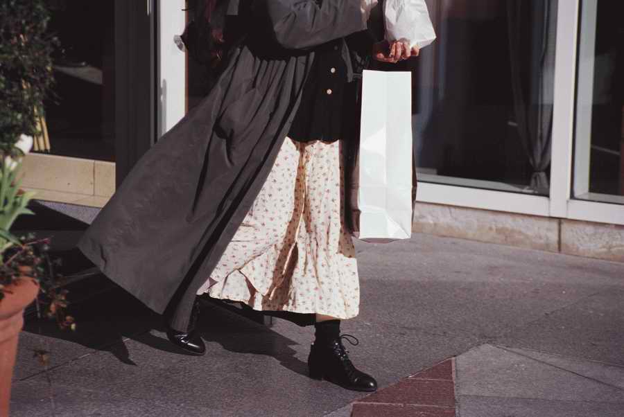 Retail, Shopping & Small Business - Photodisc ></a>
<script language=JavaScript> 
  var txt = 