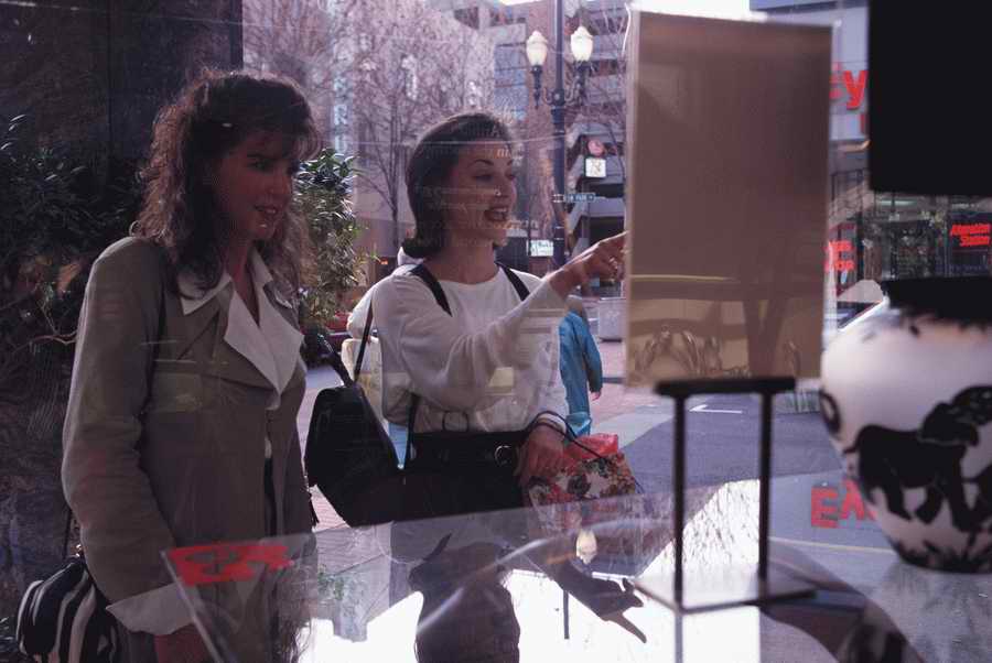 Retail, Shopping & Small Business - Photodisc ></a>
<script language=JavaScript> 
  var txt = 