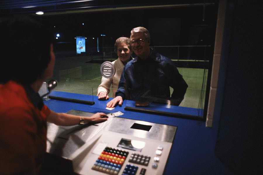 Retail, Shopping & Small Business - Photodisc ></a>
<script language=JavaScript> 
  var txt = 